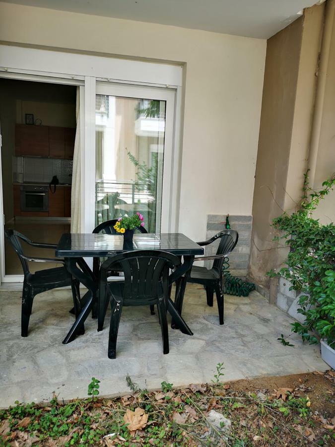 Apartment Oazis Ofrínion Dış mekan fotoğraf